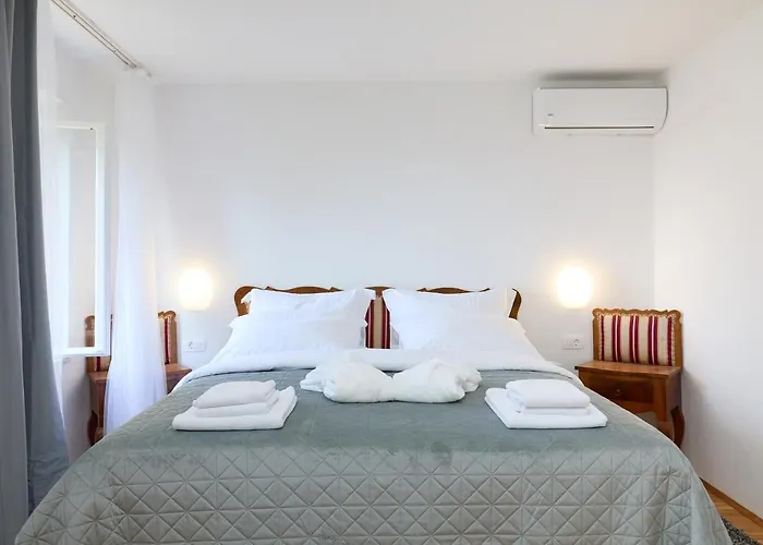Legacy Apartment
