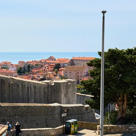 Legacy * Dubrovnik