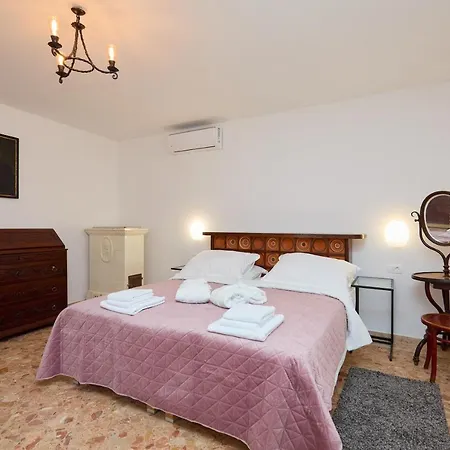 Legacy Дубровник